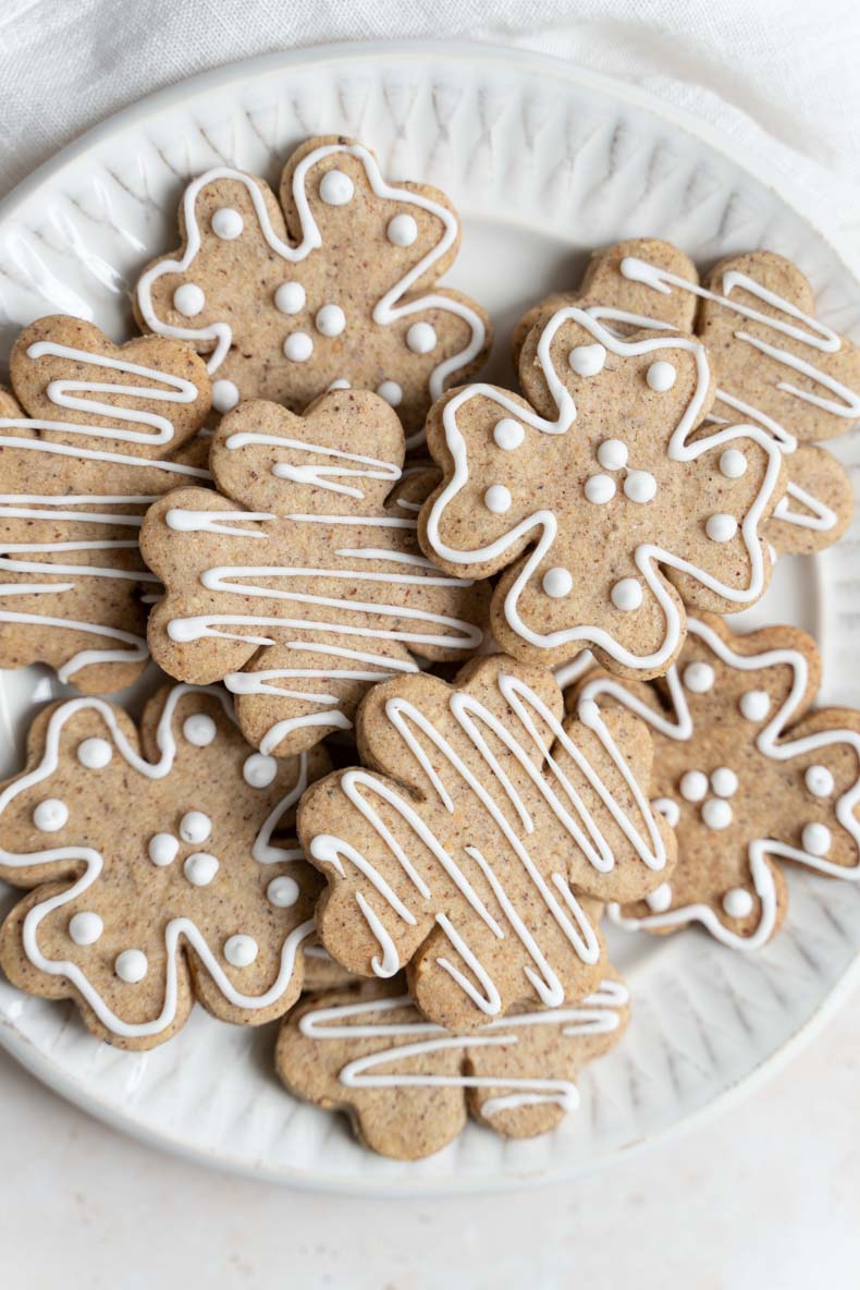 Miam ! } Le glaçage décoratif sur biscuits de Noël.